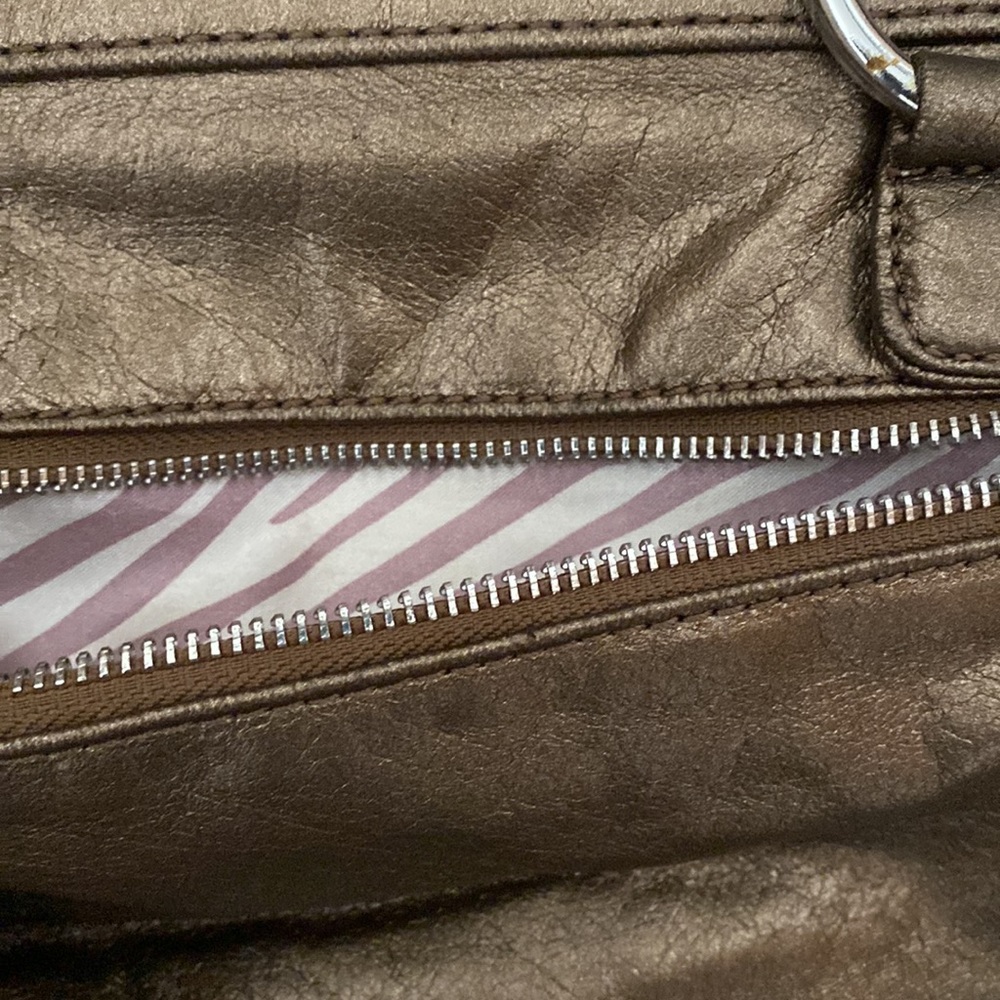 GUESS satchel - Picture 3 of 6